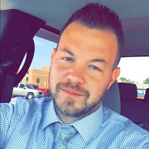 Meet your Posher, Dennis